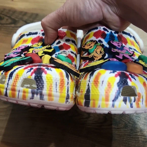 Crocs Rare Grateful Dead X Chinatown Market Tie Dye Dancing Bear Jibits W7 M5 - Picture 8 of 10
